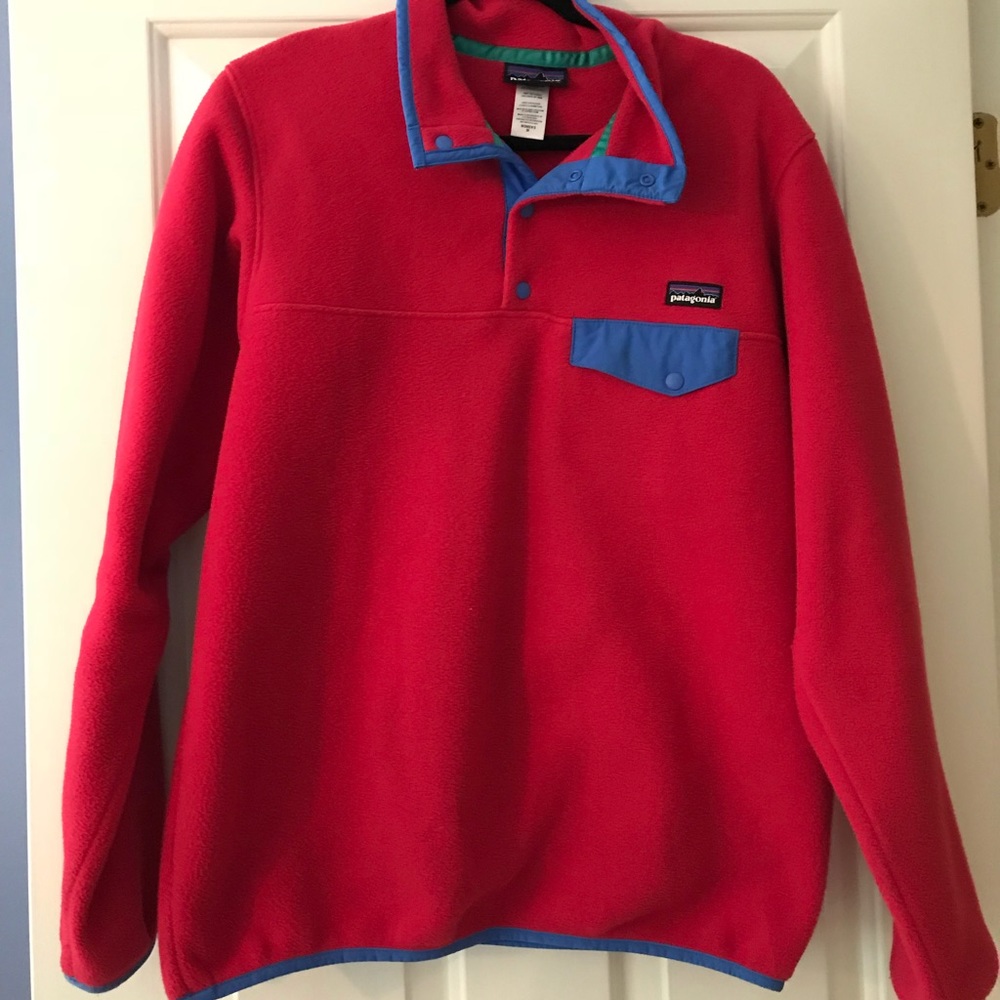 Pategonia Women’s Lightweight Fleece Pullover